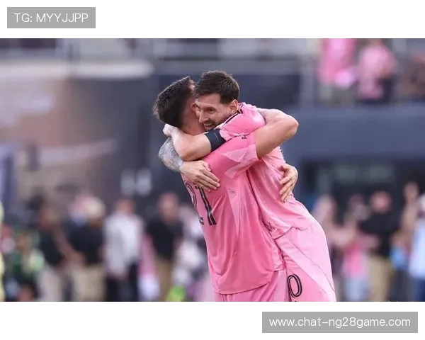 梅西加盟迈阿密国际后首次亮相 大放异彩助球队逆袭胜利